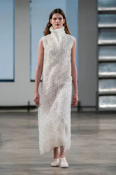 Look 37